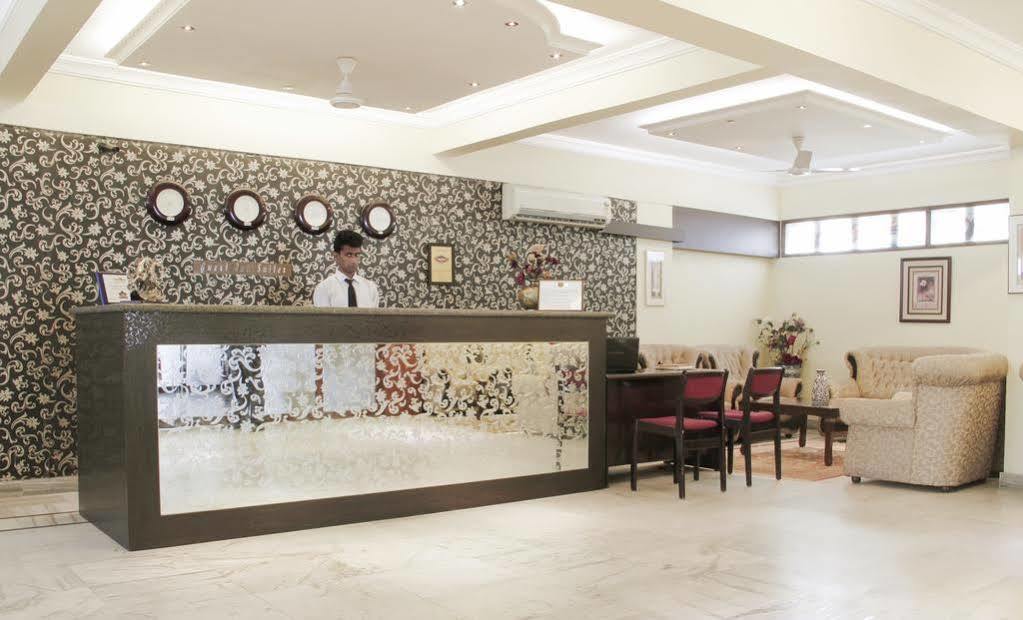 Genx Banjara Hill 1589 Hotell Hyderabad Eksteriør bilde