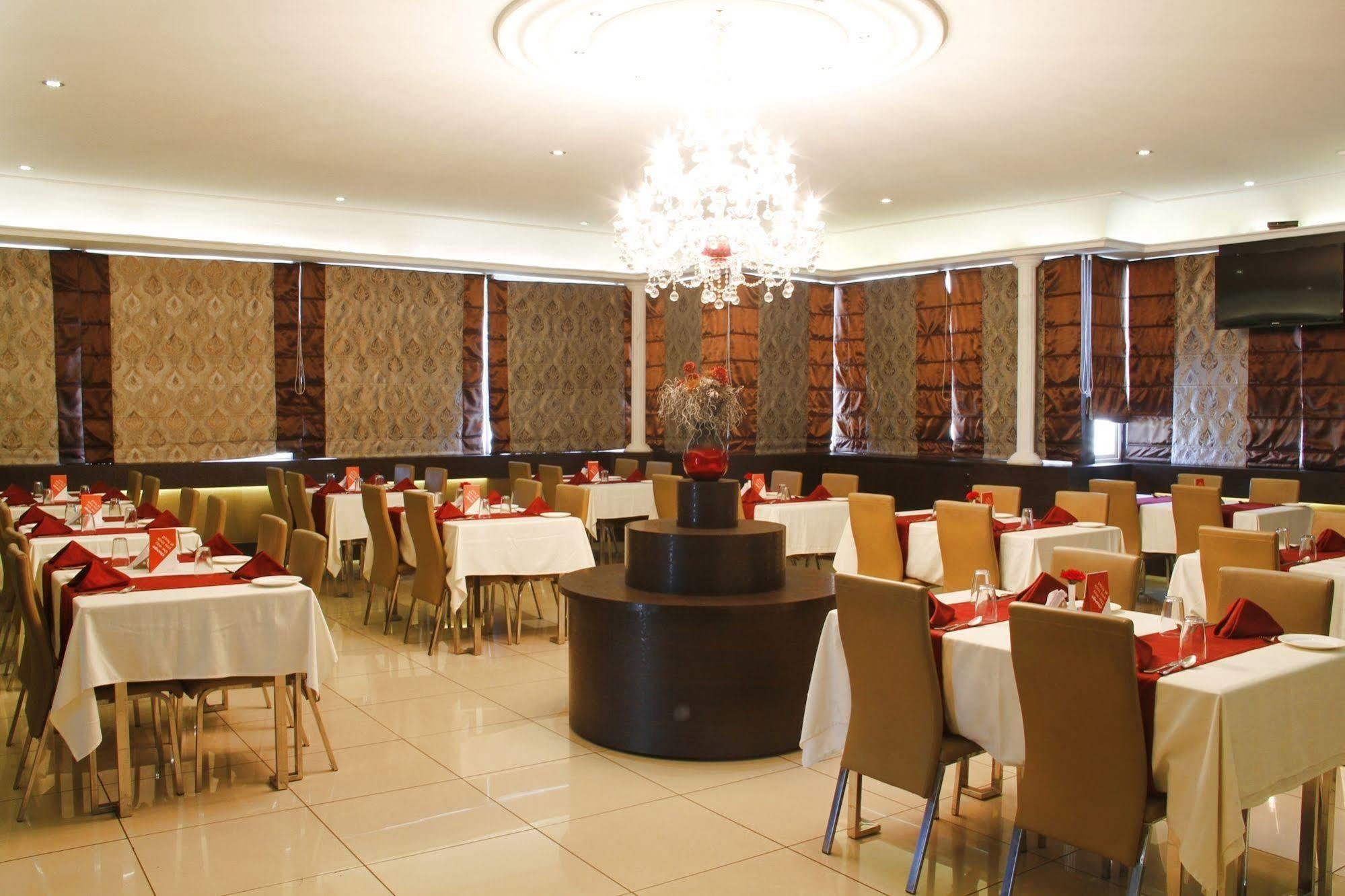 Genx Banjara Hill 1589 Hotell Hyderabad Eksteriør bilde