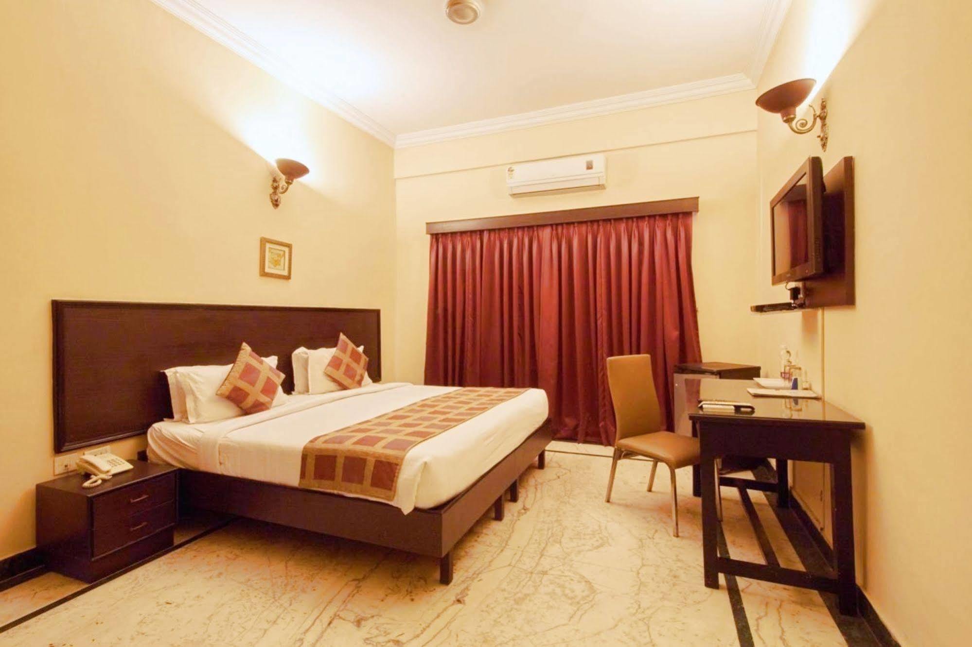 Genx Banjara Hill 1589 Hotell Hyderabad Eksteriør bilde